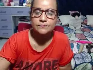 Samy-mature  live sex cam