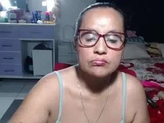 Samy-mature  live sex cam