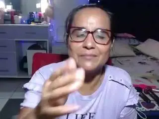 Samy-mature  live sex cam