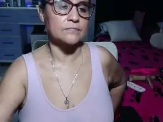 Samy-mature  live sex cam