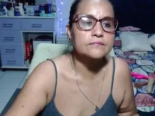 Samy-mature  live sex cam