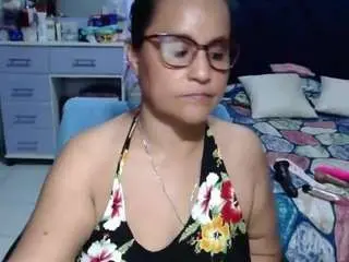 Samy-mature  live sex cam