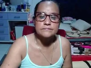 Samy-mature  live sex cam