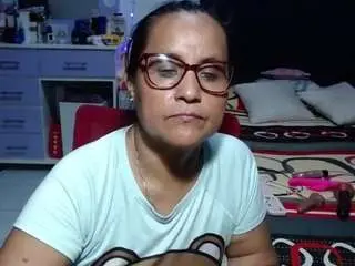 Samy-mature  live sex cam