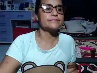 Samy-mature  live sex cam
