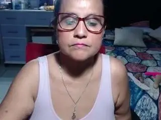 Samy-mature  live sex cam