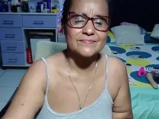 Samy-mature  live sex cam