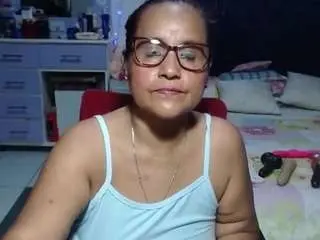 Samy-mature  live sex cam