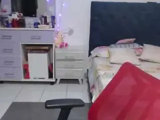 Samy-mature  live sex cam