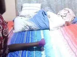 Busty-verrah  live sex cam