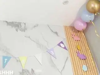 Cosmic-brunette  live sex cam