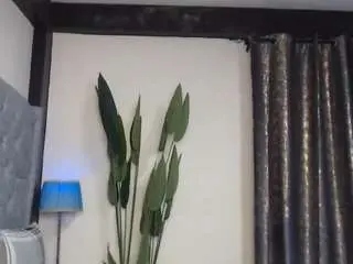 Sexy-alma  live sex cam