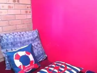 Silkyeboni  live sex cam