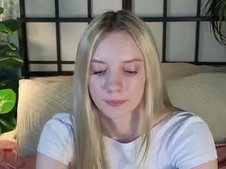 Katt-yy  live sex cam