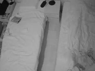 Voyeurcam-julmodels-bed-5  live sex cam