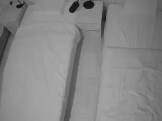 Voyeurcam-julmodels-bed-5  live sex cam