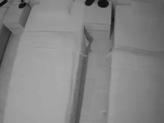 Voyeurcam-julmodels-bed-5  live sex cam