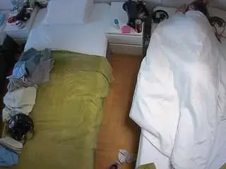 Voyeurcam-julmodels-bed-5  live sex cam