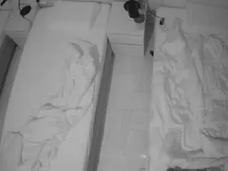 Voyeurcam-julmodels-bed-5  live sex cam