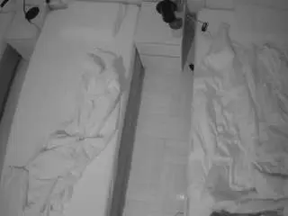 Voyeurcam-julmodels-bed-5  live sex cam