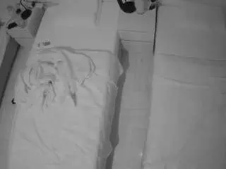 Voyeurcam-julmodels-bed-5  live sex cam