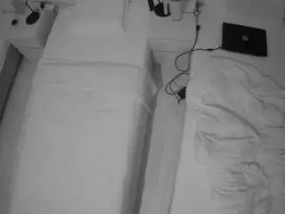 Voyeurcam-julmodels-bed-5  live sex cam