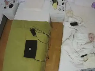 Voyeurcam-julmodels-bed-5  live sex cam