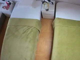 Voyeurcam-julmodels-bed-5  live sex cam