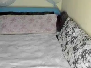 Yasminayazzie  live sex cam