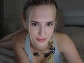 Lunamp4  live sex cam