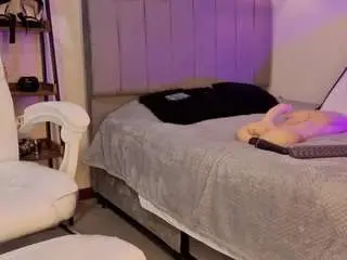 Matureveronica  live sex cam