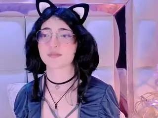 Saramartini19  live sex cam