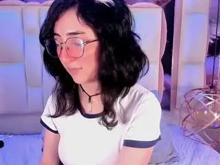 Saramartini19  live sex cam