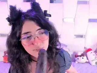 Saramartini19  live sex cam