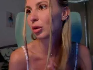 F1oraa  live sex cam