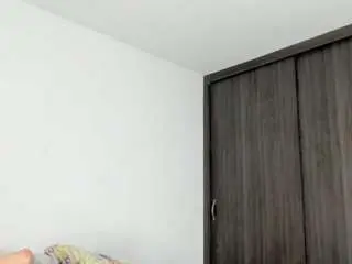 Miss-mery-elen  live sex cam