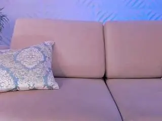 Renatareyes  live sex cam