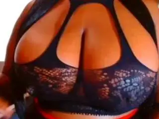 Bustydiamondlover  live sex cam