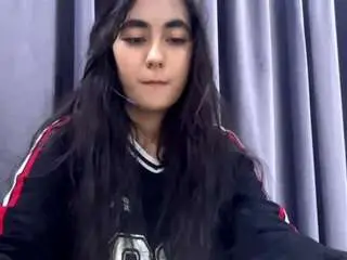 Ettieharney  live sex cam