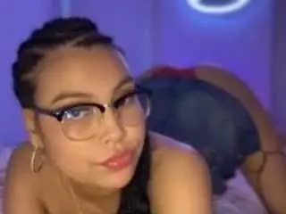 Lillytillercam  live sex cam