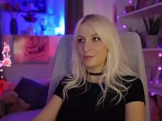 Lucycutie  live sex cam
