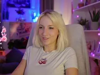 Lucycutie  live sex cam