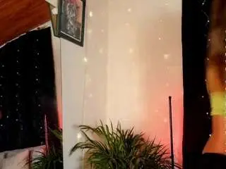 Samarha-queens  live sex cam