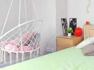 Virginia-robinson  live sex cam