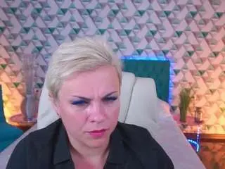 Crystalvibe  live sex cam