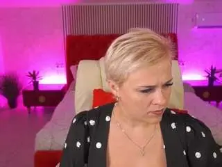 Crystalvibe  live sex cam