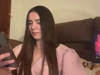 Gwennbrevard  live sex cam