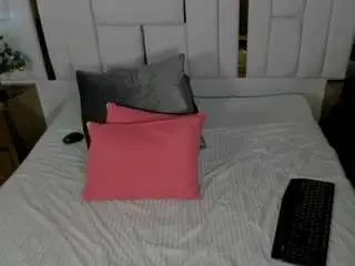 Megaan-hot  live sex cam