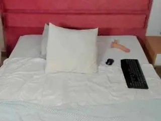 Megaan-hot  live sex cam