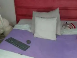 Megaan-hot  live sex cam